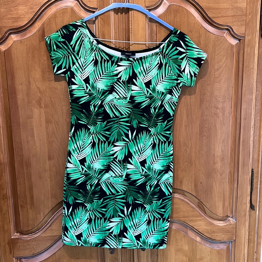 Forever 21 summer tropical print dress